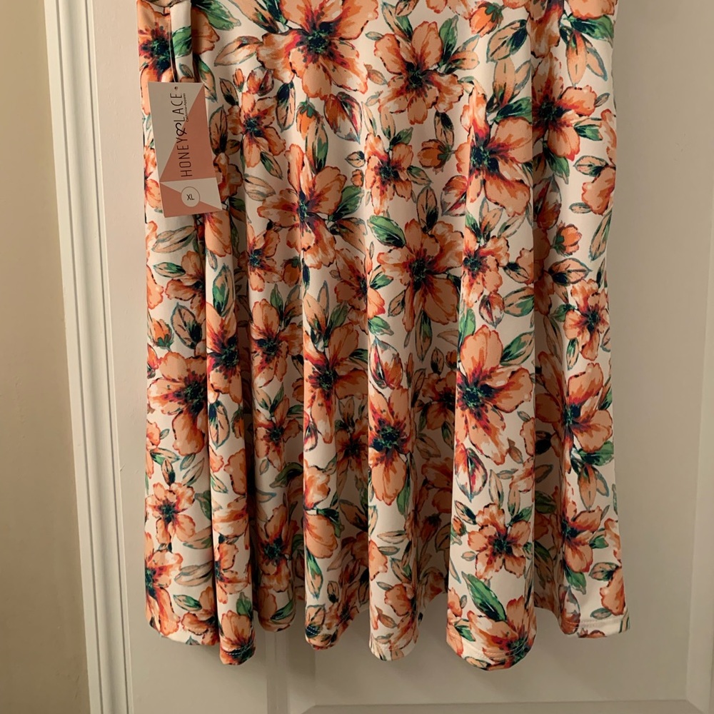 NWT Honey & Lace Ventura skirt